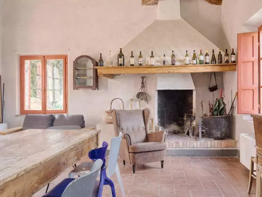 Immagine 15 di Casa colonica in vendita  a Colle Di Val D'elsa