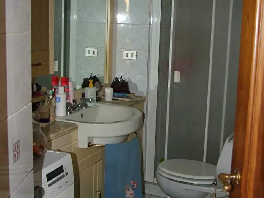 Immagine 21 di Casa colonica in vendita  a Rufina