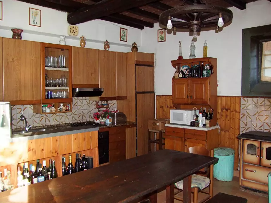 Immagine 23 di Casa colonica in vendita  a Rufina