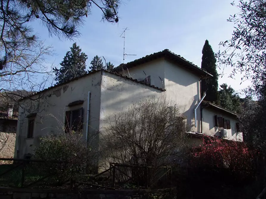 Immagine 33 di Casa colonica in vendita  a Rufina