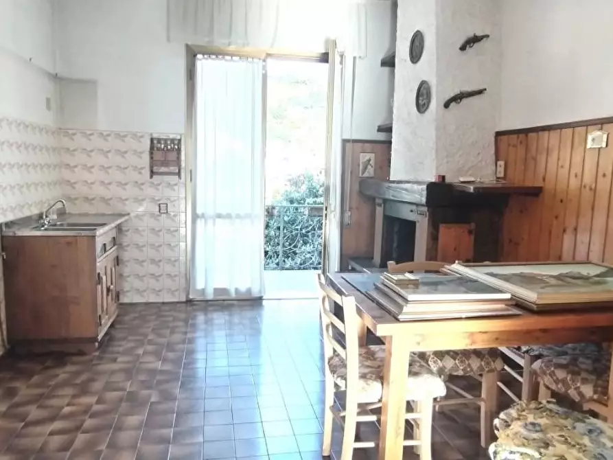 Immagine 10 di Appartamento in vendita  a Massa