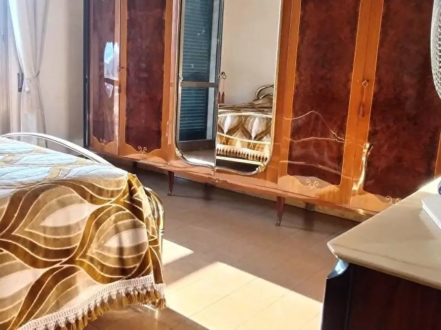 Immagine 14 di Appartamento in vendita  a Massa