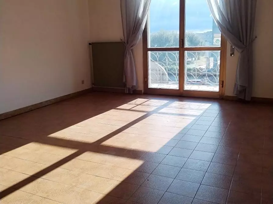 Immagine 7 di Appartamento in vendita  a Massa