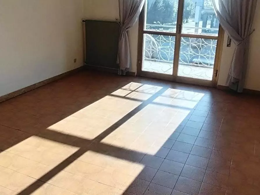 Immagine 17 di Appartamento in vendita  a Massa