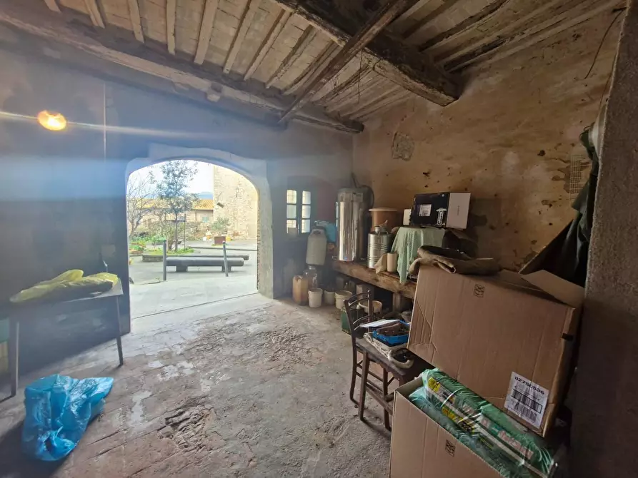 Immagine 26 di Appartamento in vendita  a Suvereto