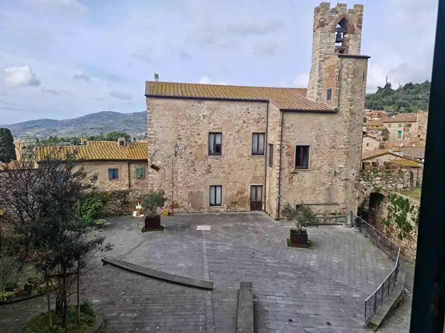 Immagine 25 di Appartamento in vendita  a Suvereto