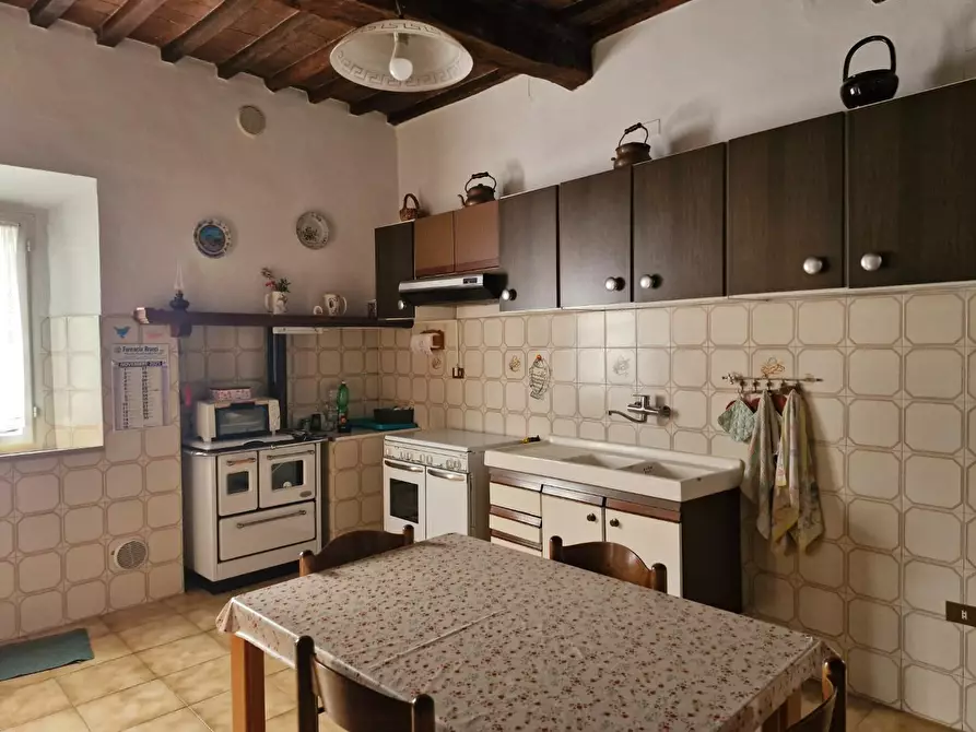 Immagine 5 di Appartamento in vendita  a Suvereto