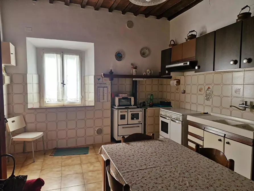 Immagine 6 di Appartamento in vendita  a Suvereto