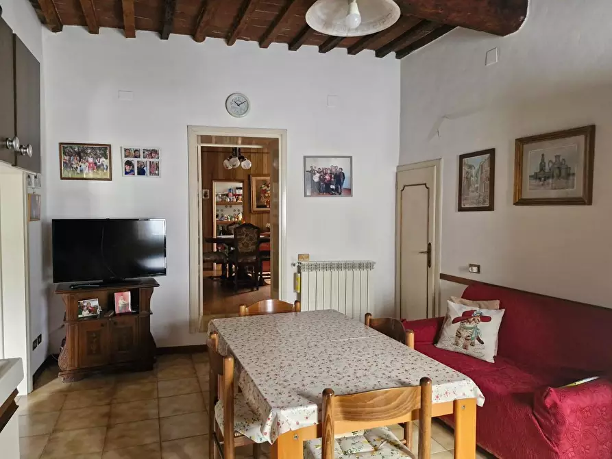 Immagine 28 di Appartamento in vendita  a Suvereto