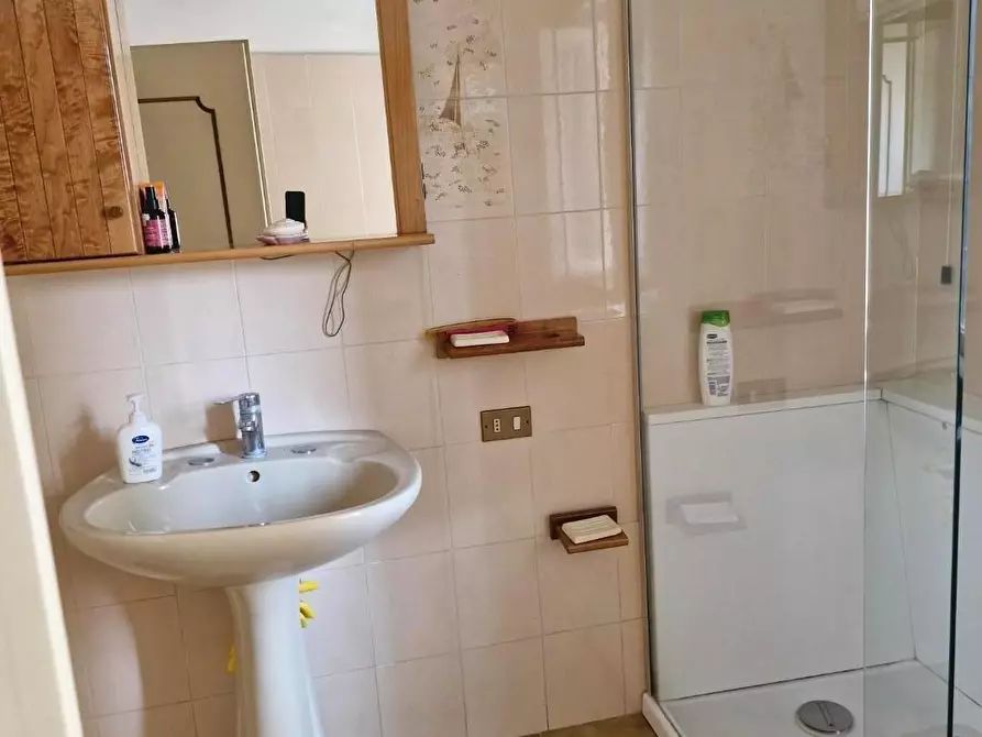 Immagine 21 di Appartamento in vendita  a Suvereto