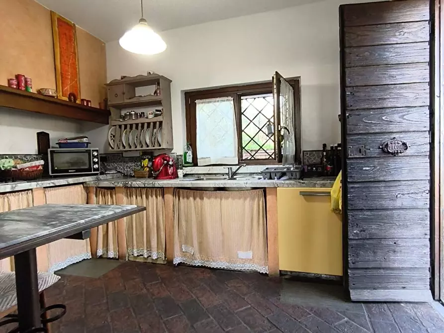 Immagine 5 di Casa indipendente in vendita  a Carrara