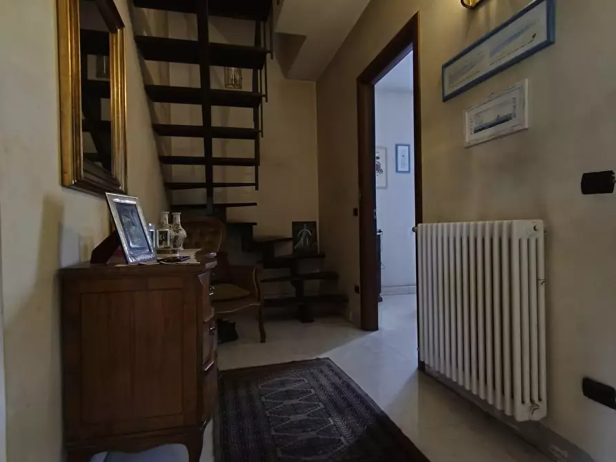 Immagine 9 di Casa indipendente in vendita  a Carrara