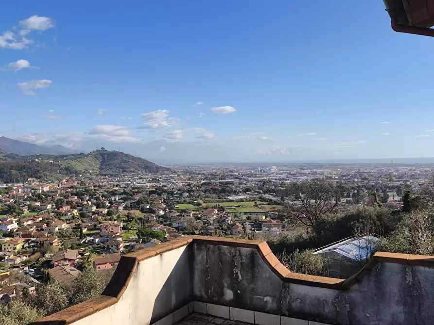Immagine 18 di Casa indipendente in vendita  a Carrara