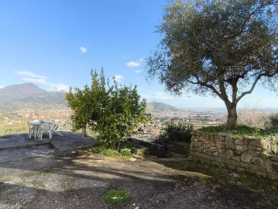 Immagine 20 di Casa indipendente in vendita  a Carrara