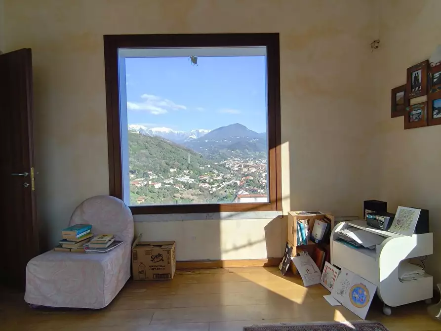 Immagine 16 di Casa indipendente in vendita  a Carrara