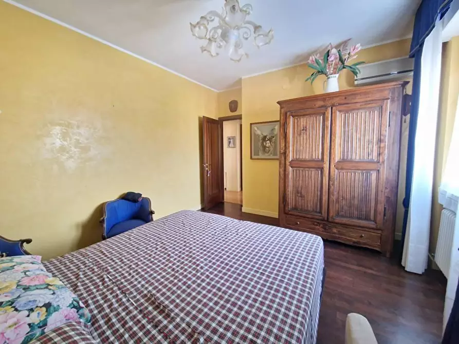 Immagine 15 di Mansarda in vendita  a Carrara