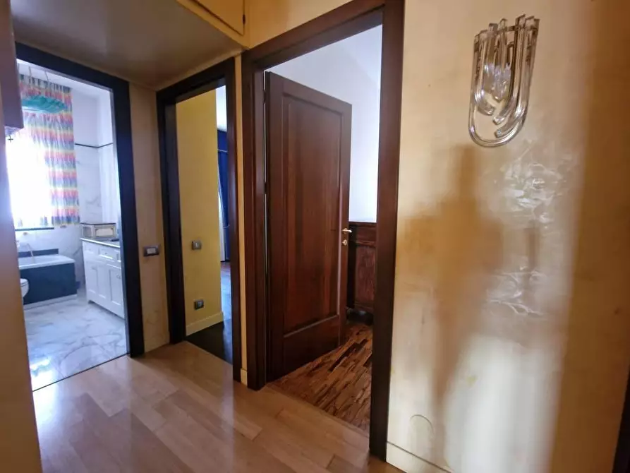 Immagine 5 di Mansarda in vendita  a Carrara