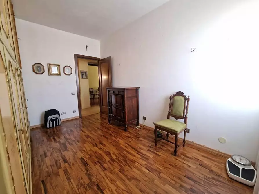 Immagine 20 di Mansarda in vendita  a Carrara