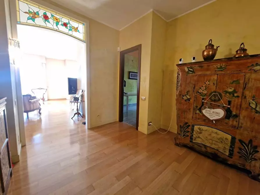 Immagine 4 di Mansarda in vendita  a Carrara