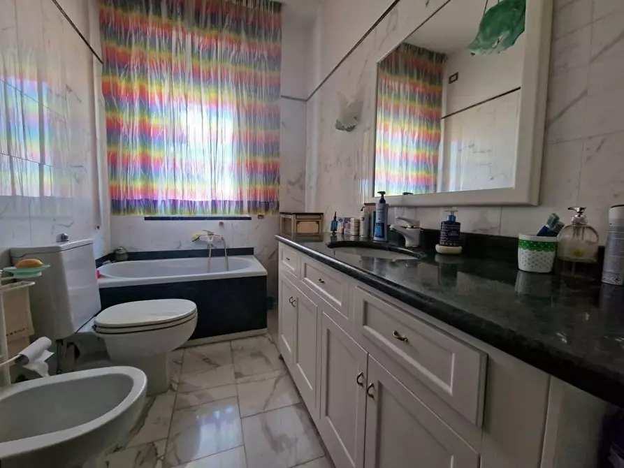 Immagine 13 di Mansarda in vendita  a Carrara