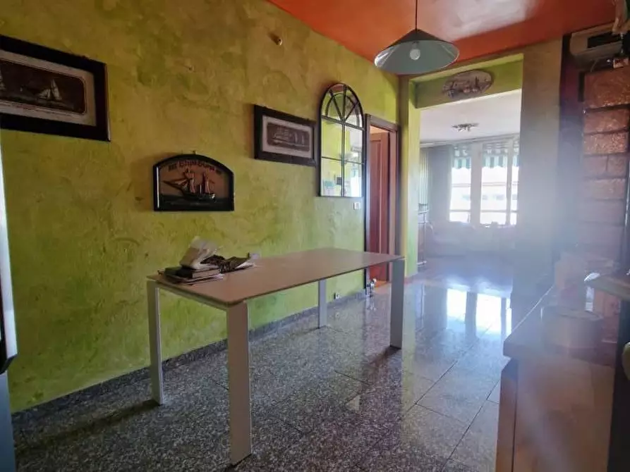 Immagine 9 di Mansarda in vendita  a Carrara