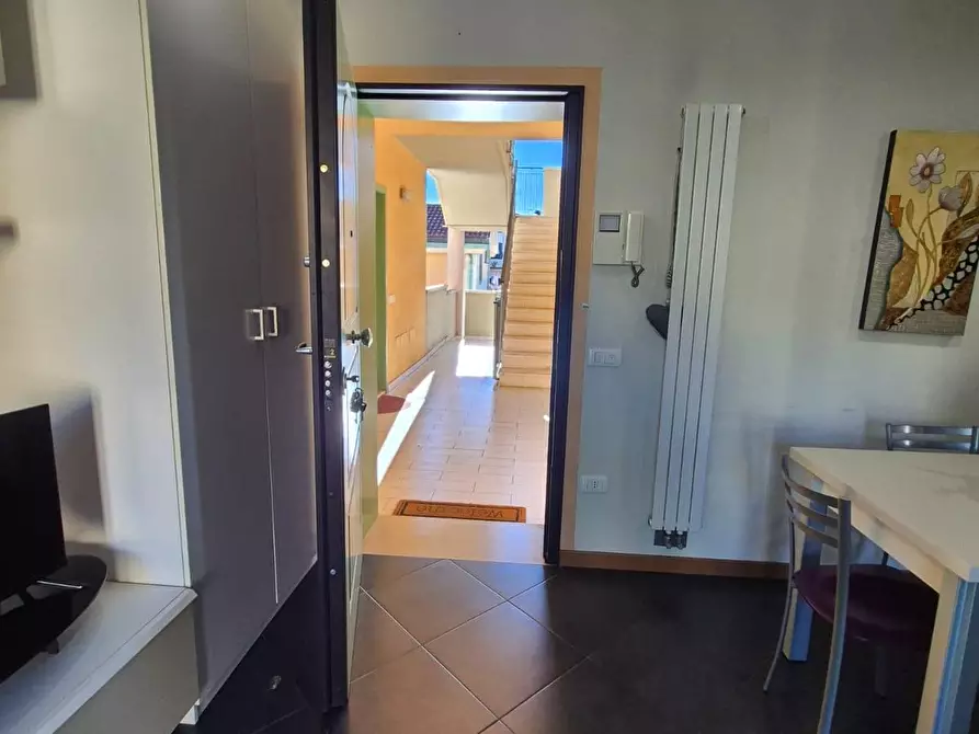 Immagine 9 di Appartamento in vendita  a Lucca