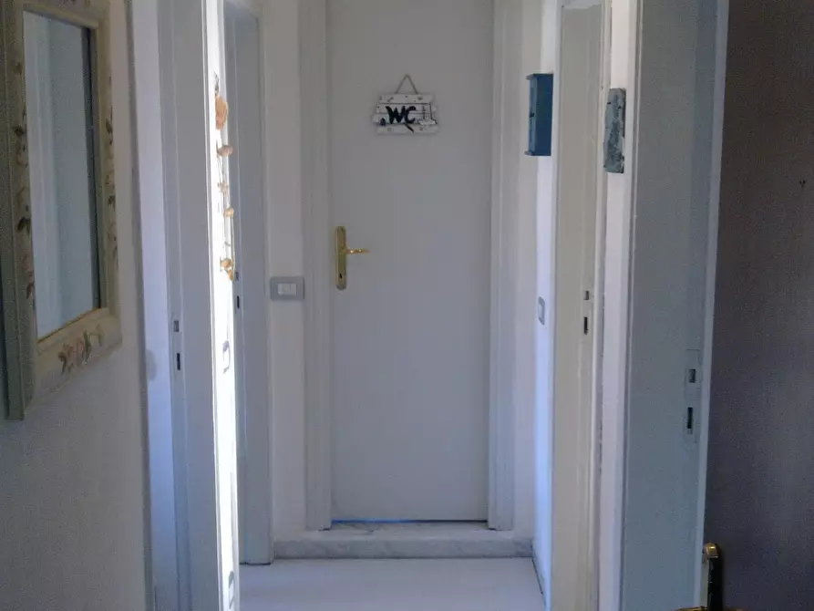 Immagine 6 di Appartamento in vendita  a Massa