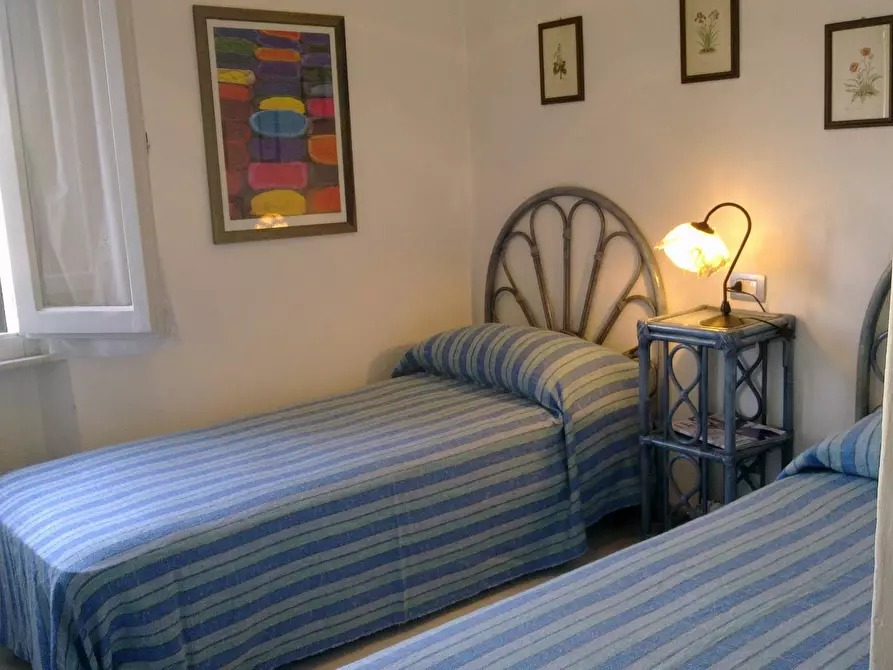 Immagine 4 di Appartamento in vendita  a Massa