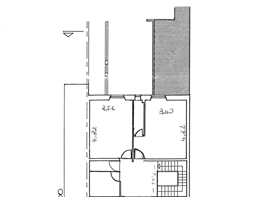 Immagine 43 di Ufficio in affitto  a Viareggio