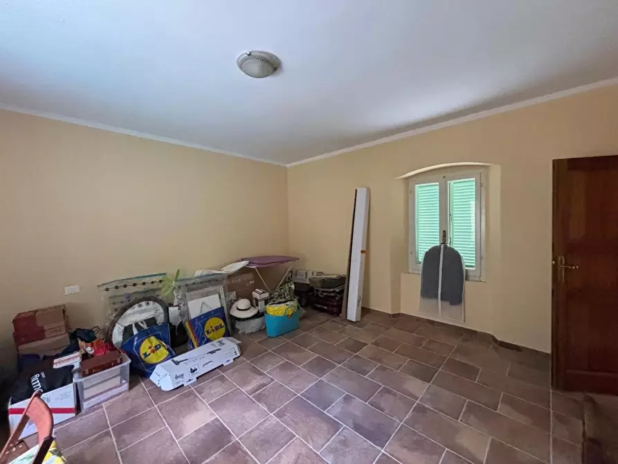Immagine 13 di Casa semindipendente in vendita  a Massa