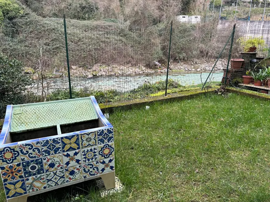 Immagine 21 di Casa semindipendente in vendita  a Massa