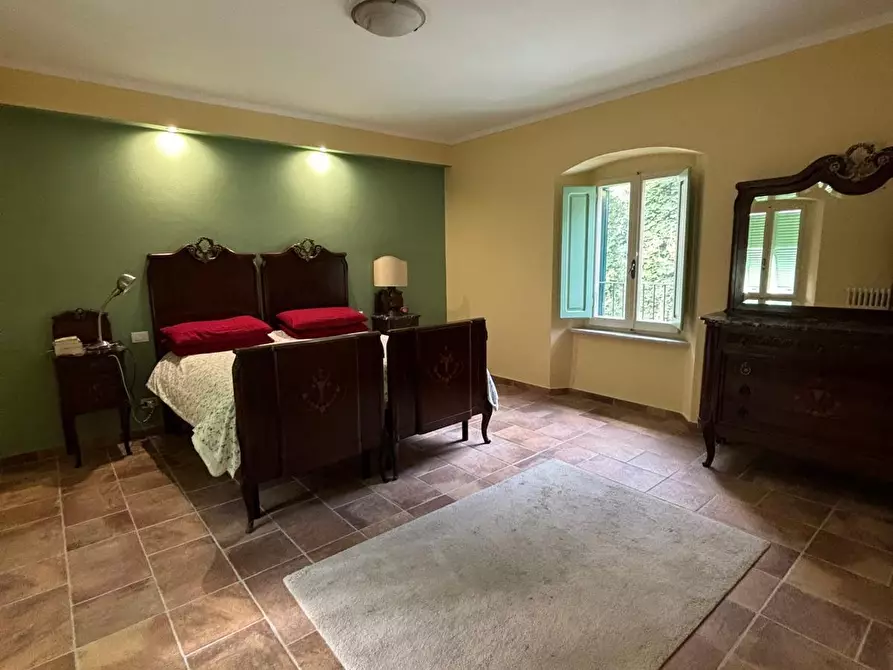 Immagine 14 di Casa semindipendente in vendita  a Massa