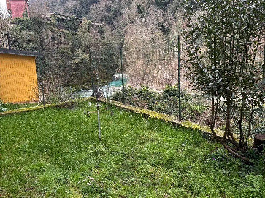 Immagine 22 di Casa semindipendente in vendita  a Massa