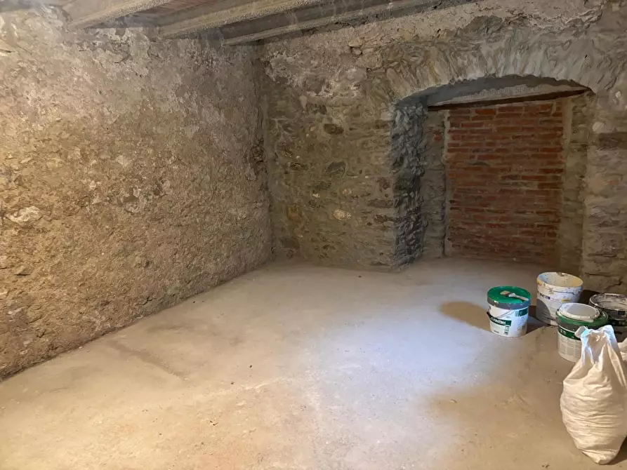 Immagine 16 di Casa semindipendente in vendita  a Massa