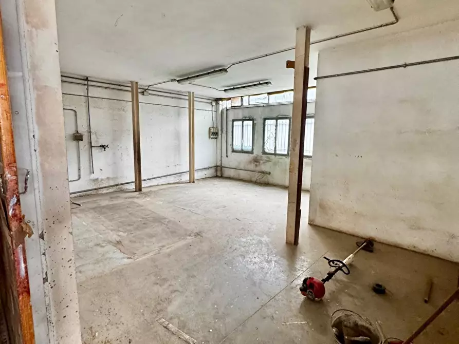 Immagine 6 di Attività artigianale in vendita  a Ponsacco