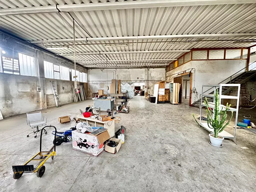 Immagine 3 di Attività artigianale in vendita  a Ponsacco