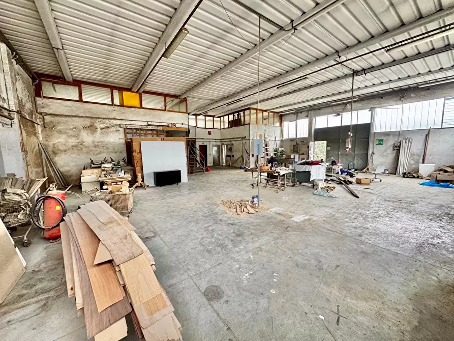 Immagine 4 di Attività artigianale in vendita  a Ponsacco