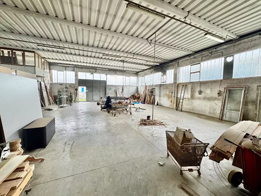 Immagine 5 di Attività artigianale in vendita  a Ponsacco