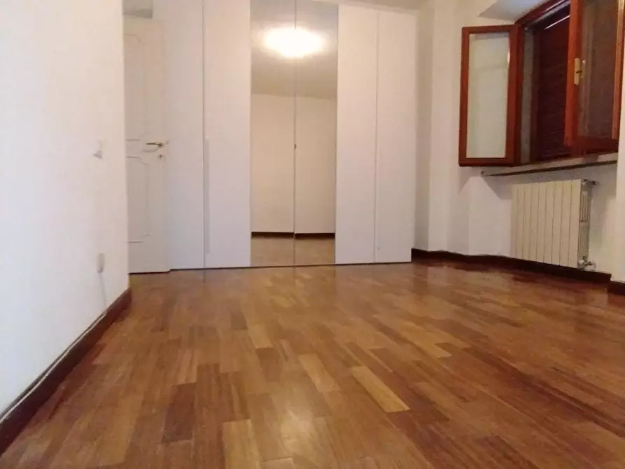 Immagine 42 di Appartamento in vendita  a Massa