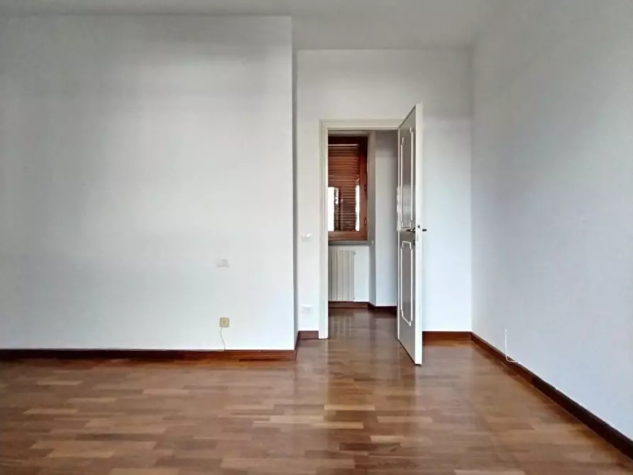 Immagine 28 di Appartamento in vendita  a Massa