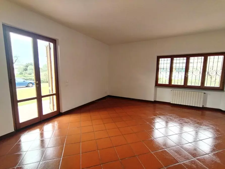 Immagine 13 di Appartamento in vendita  a Massa