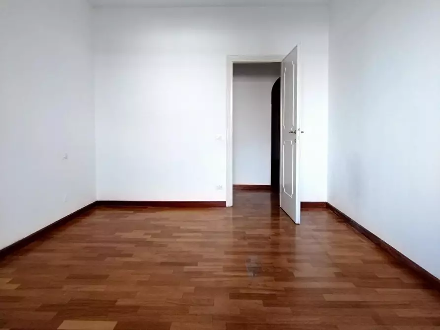 Immagine 27 di Appartamento in vendita  a Massa