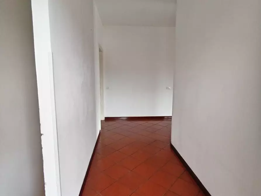 Immagine 22 di Appartamento in vendita  a Massa