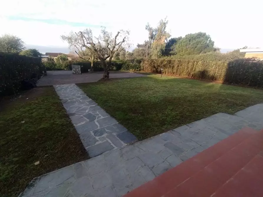 Immagine 10 di Appartamento in vendita  a Massa