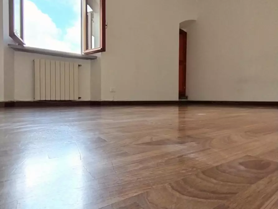 Immagine 32 di Appartamento in vendita  a Massa