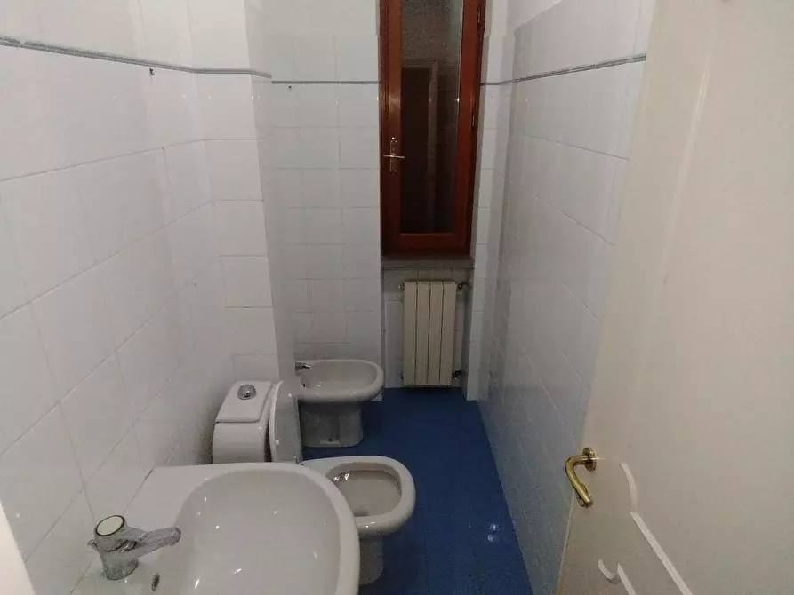 Immagine 39 di Appartamento in vendita  a Massa