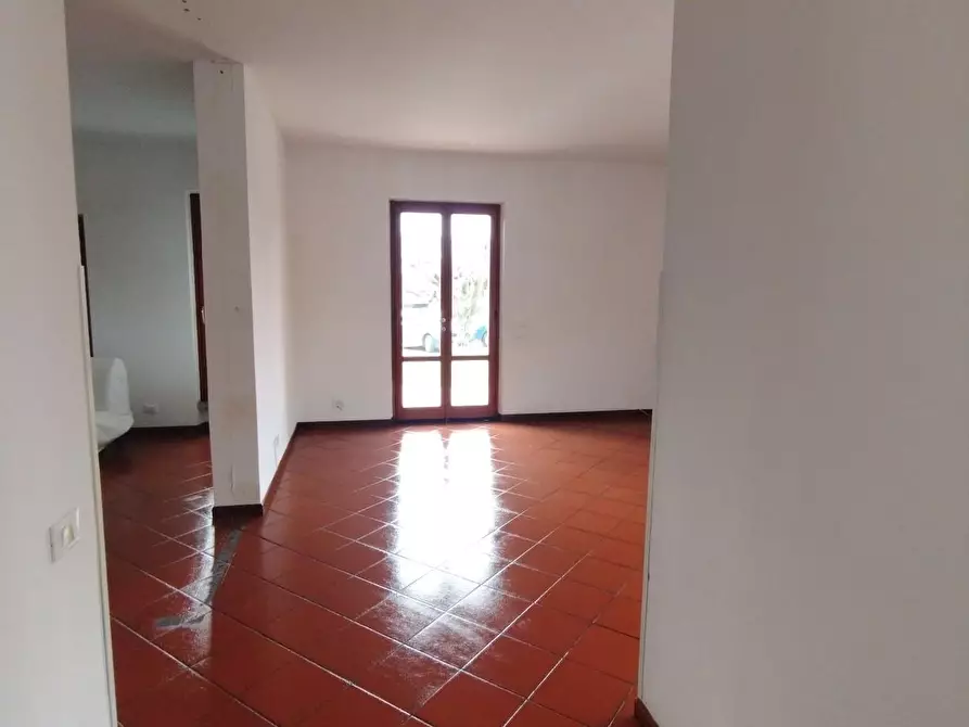 Immagine 21 di Appartamento in vendita  a Massa