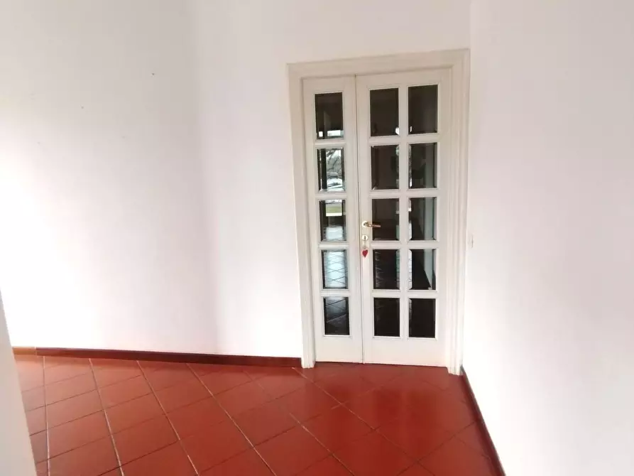 Immagine 16 di Appartamento in vendita  a Massa