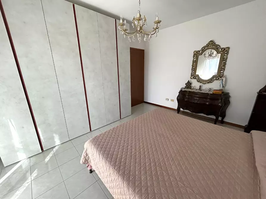 Immagine 10 di Appartamento in vendita  a Cascina