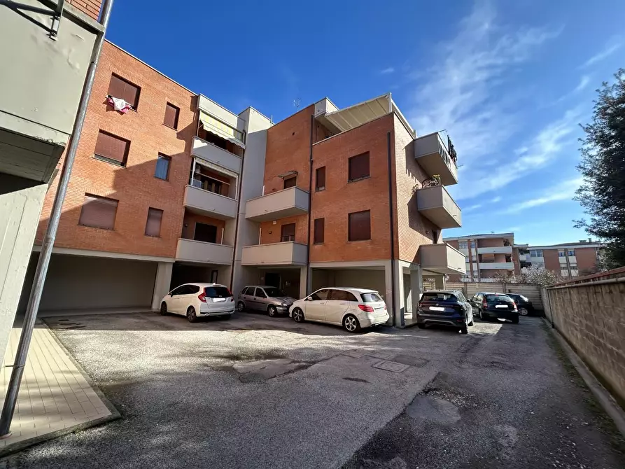 Immagine 27 di Appartamento in vendita  a Cascina